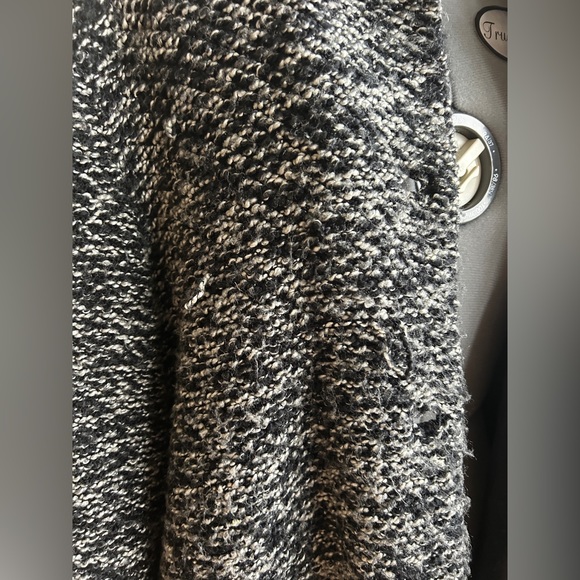 Nouveaux Black and White Jacket - Picture 3 of 6